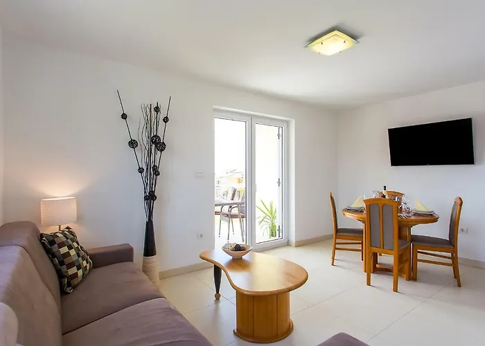 Apartment Maestral *