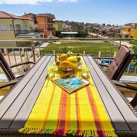 Maestral Apartamento *